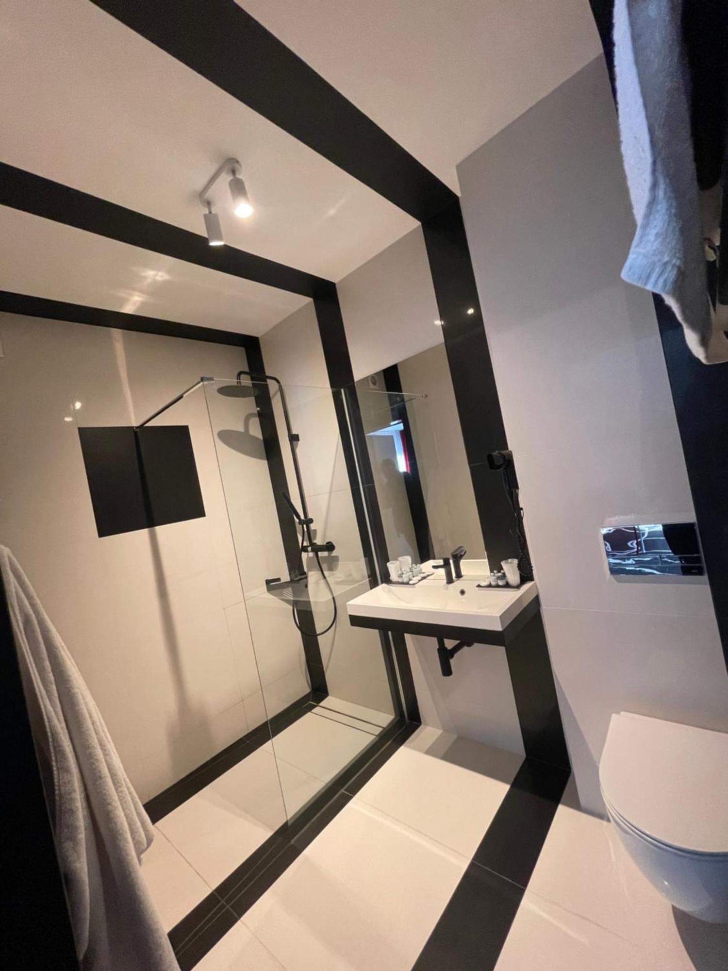 Canpol-Jull'S Art Hotel Człuchów Екстериор снимка